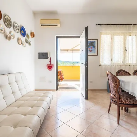 Casa vacanze Domus Luna Giba